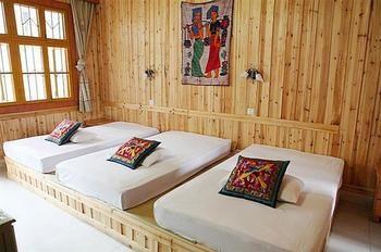 Fenghuang Post House Hotel Exterior photo